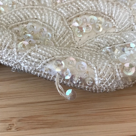 Vintage hand beaded sequin clutch - Picture 7 of 8